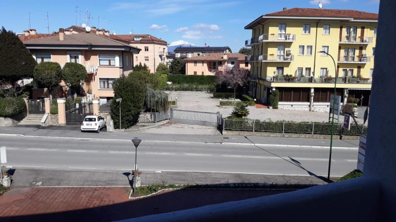 Mattia'S House On Garda Lake بسكييرا ديل غاردا المظهر الخارجي الصورة