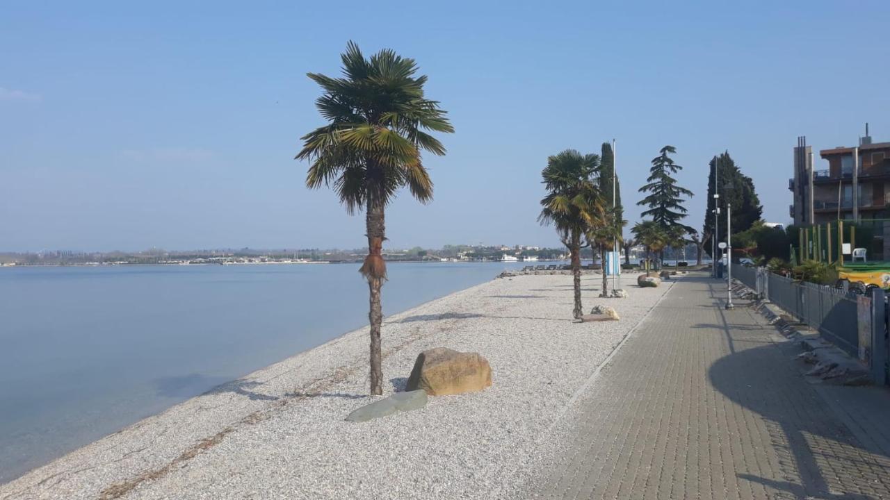 Mattia'S House On Garda Lake بسكييرا ديل غاردا المظهر الخارجي الصورة